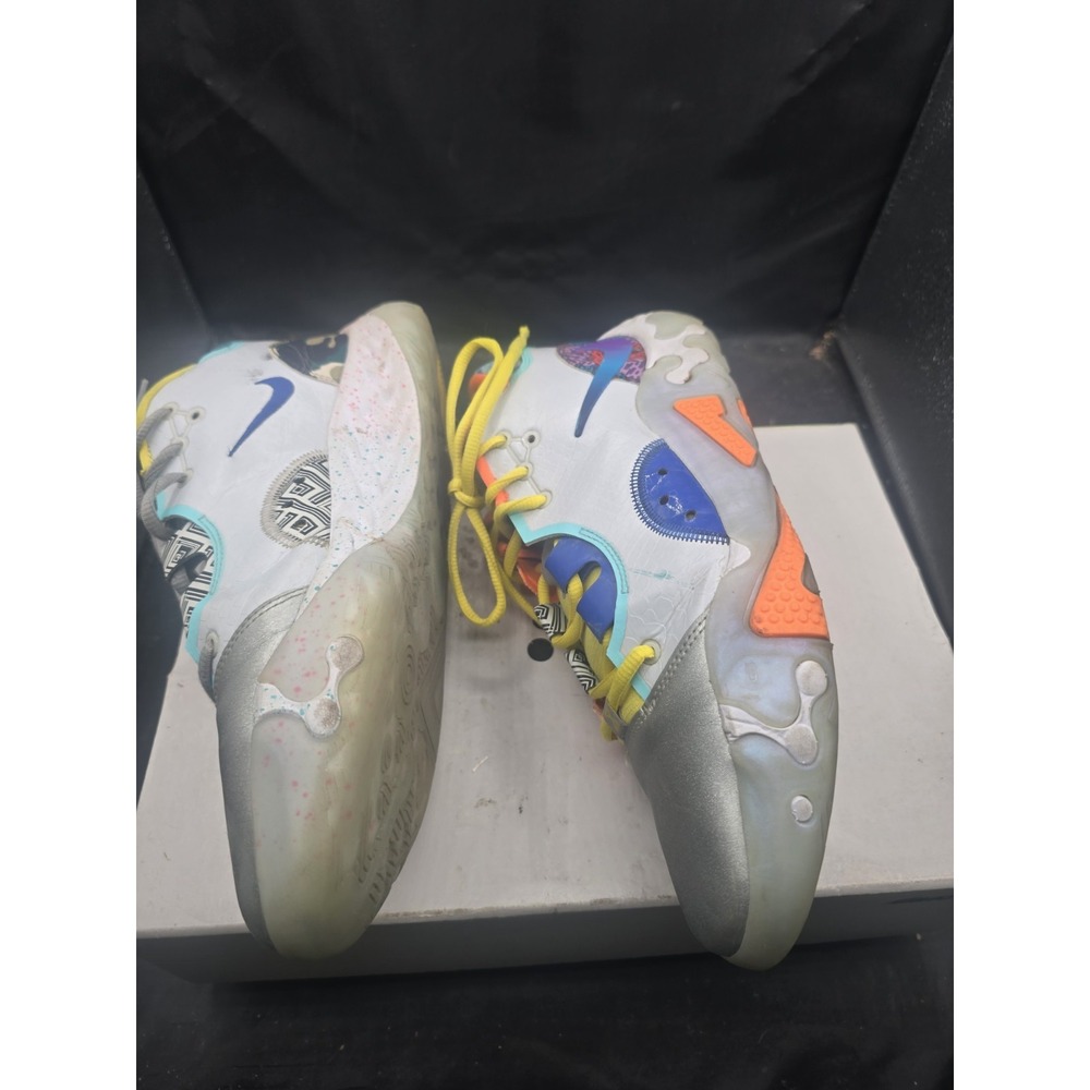 Nike‎ - Picture 5 of 7